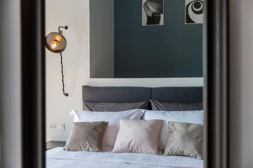Marcante - Designer, Romantic Pool View Suite Пореч Екстериор снимка